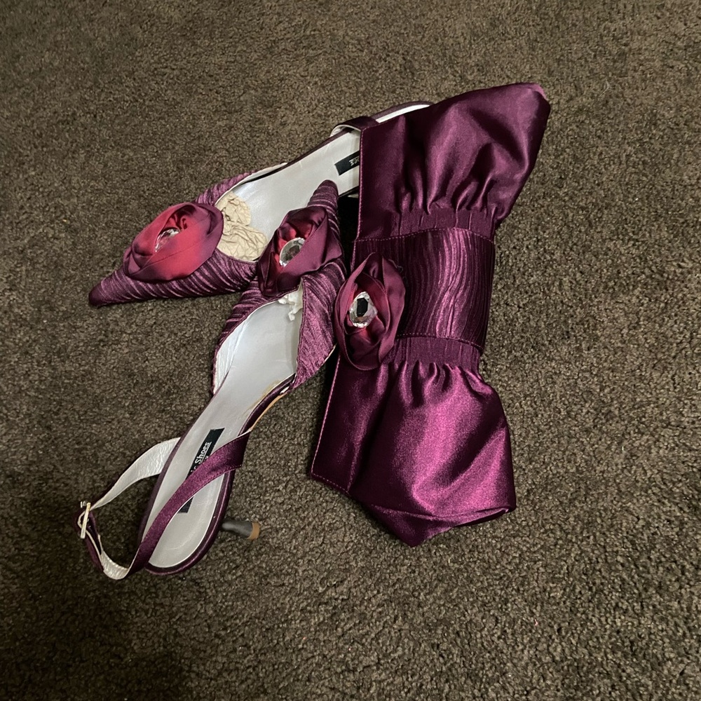 Magenta colored evening shoes. Made in Spain